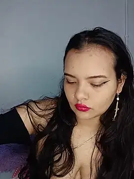 Emily Rouse23 online show from 05-19-26, 02:51