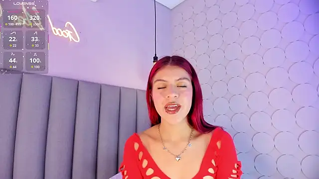 Snapshot of anthonellalux chatting on 06-17-26, 04:19 anthonellalux online show from 06-17-26, 04:19