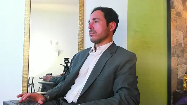 Snapshot of Adams_Sanz chatting on 06-12-26, 07:13 Adams Sanz online show from 06-12-26, 07:13