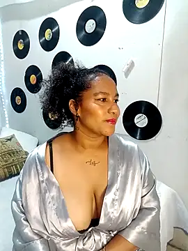 medusafox  online show from 03-09-26, 04:27