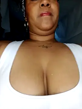 medusafox  online show from 03-25-26, 04:29