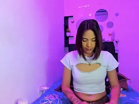Snapshot of sapphire_brown20 chatting on 06-07-26, 10:02 sapphire brown20 online show from 06-07-26, 10:02