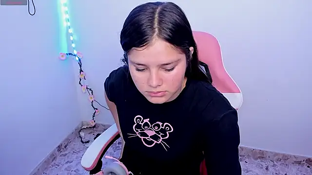 Snapshot of trianna_sweet chatting on 02-26-26, 01:32 trianna sweet online show from 02-26-26, 01:32