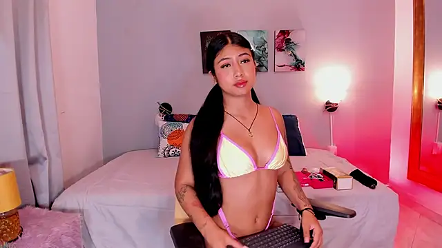 Snapshot of KimTaylorW chatting on 07-02-26, 02:55 KimTaylorW online show from 07-02-26, 02:55