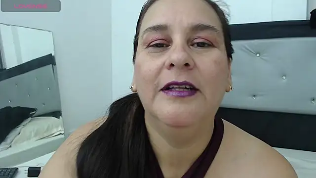 Sharlot curvy online show from 05-08-26, 08:36