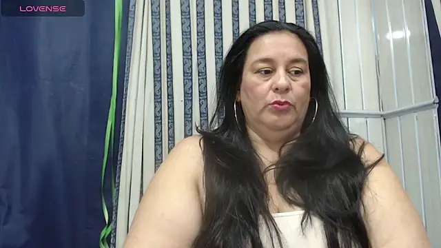 Sharlot curvy online show from 06-15-26, 04:09