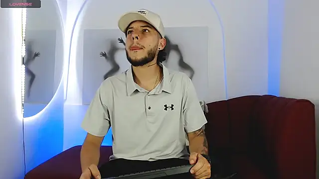 Snapshot of luxesmith chatting on 02-26-26, 12:20 luxesmith online show from 02-26-26, 12:20