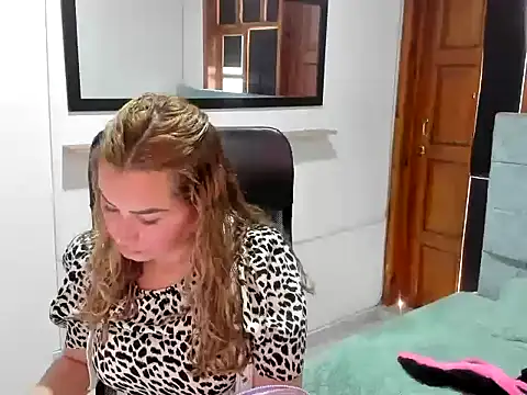 Snapshot of Julieta_star_ chatting on 03-03-26, 07:09 Julieta star online show from 03-03-26, 07:09