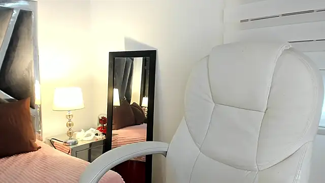 Snapshot of curvy_samantta chatting on 03-03-26, 07:53 curvy samantta online show from 03-03-26, 07:53