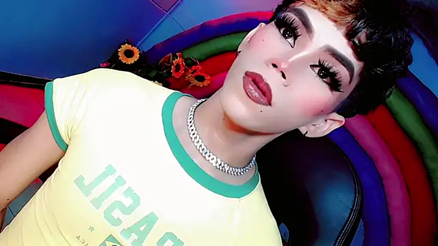 Snapshot of Gema_Jones_ chatting on 07-15-26, 07:41 Gema Jones online show from 07-15-26, 07:41