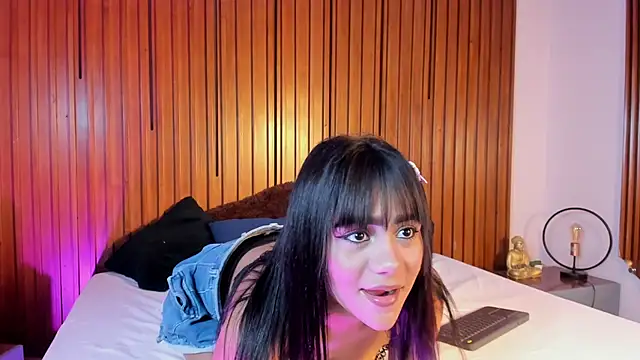 Laila-Miller online show from 03-07-26, 03:25