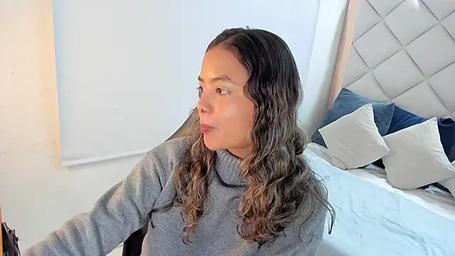 dulce lyraa1 online show from 02-26-26, 04:22