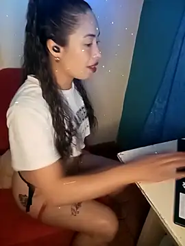 Snapshot of lina_luxe_ chatting on 02-28-26, 11:28 lina luxe online show from 02-28-26, 11:28