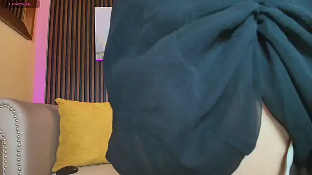 Snapshot of Elisasue chatting on 07-11-26, 03:09 Elisasue online show from 07-11-26, 03:09