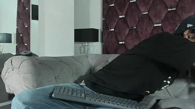 TonyBenedetti online show from 04-06-26, 08:54