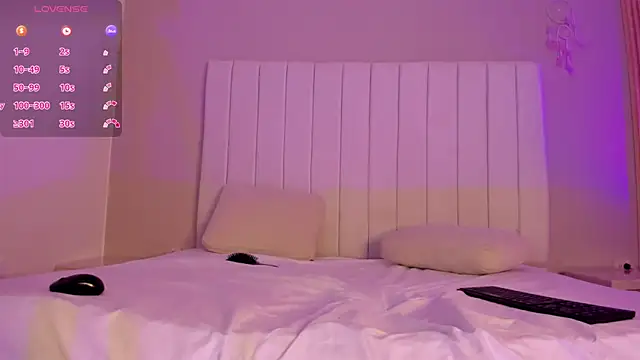 sophia walkett  online show from 03-31-26, 02:06