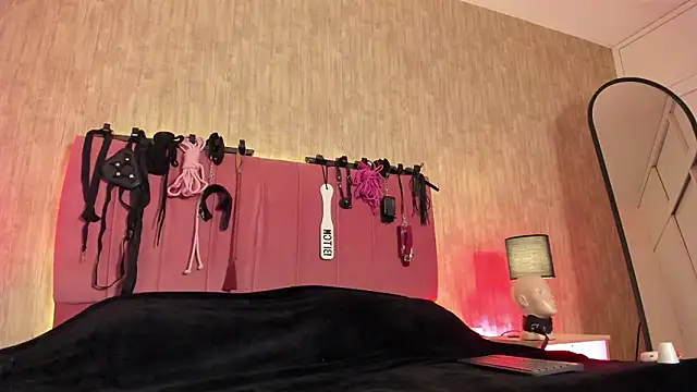 lilith velvet  online show from 03-11-26, 12:33