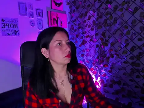 Megan Collinss1 online show from 02-25-26, 12:15