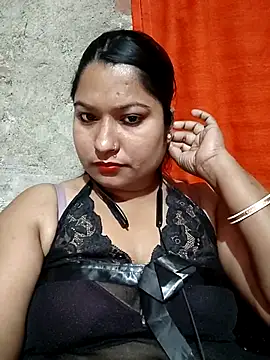 Snapshot of Hot-Puja0134 chatting on 02-26-26, 04:28 Hot-Puja0134 online show from 02-26-26, 04:28