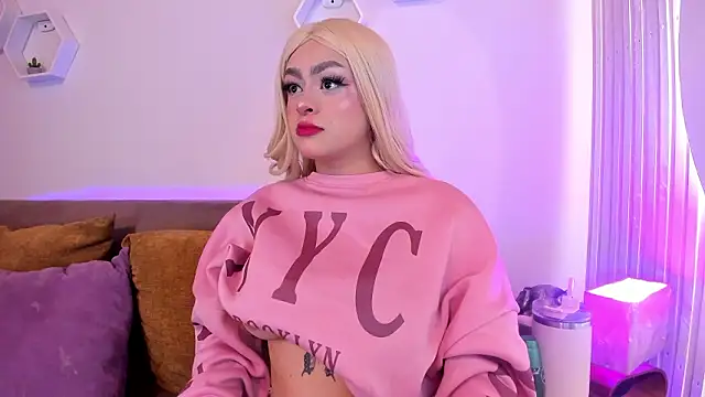 ZafiroMartini  online show from 03-24-26, 11:43