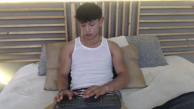 Snapshot of clark_ken01 chatting on 03-02-26, 08:48 clark ken01 online show from 03-02-26, 08:48