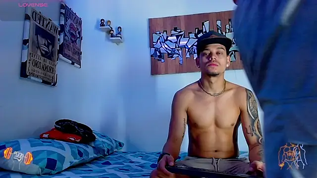 Snapshot of AdamsDvi chatting on 03-03-26, 01:39 AdamsDvi online show from 03-03-26, 01:39