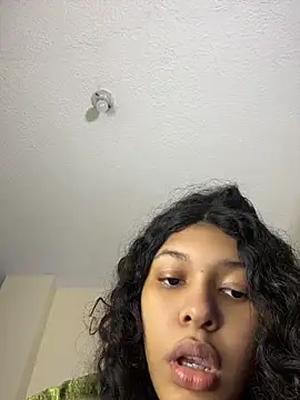 Sophiemoo  online show from 06-03-26, 12:41