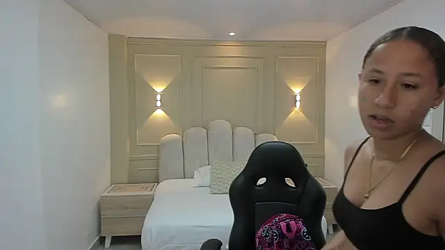 LESLYSIMPSON online show from 05-15-26, 07:32