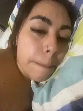 Snapshot of Redlucy chatting on 02-25-26, 04:00 Redlucy online show from 02-25-26, 04:00