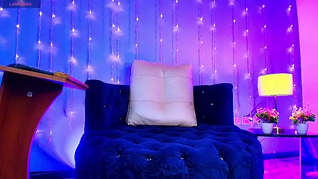 LOGAN ADAMS27 online show from 04-15-26, 12:23