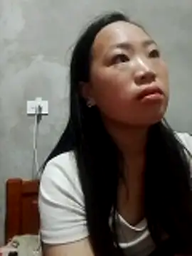 Snapshot of Miu_la chatting on 02-25-26, 06:17 Miu la online show from 02-25-26, 06:17