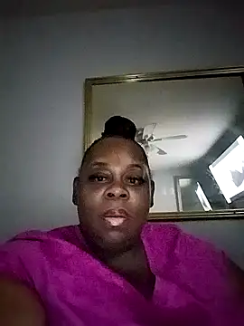 Pinkchocolatebbw online show from 03-23-26, 05:44