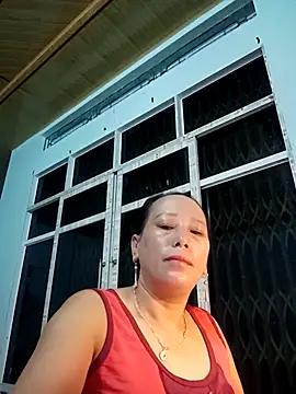 Snapshot of JenyLy68 chatting on 03-01-26, 10:01 JenyLy68 online show from 03-01-26, 10:01