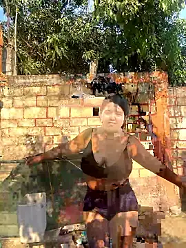 emi li82 online show from 04-07-26, 10:42