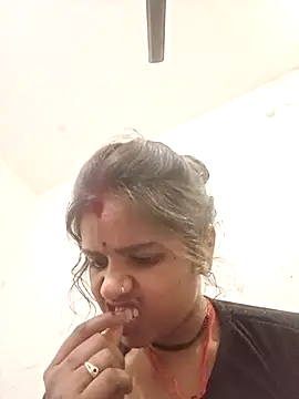 Snapshot of Hot_chani chatting on 04-06-26, 06:14 Hot chani online show from 04-06-26, 06:14