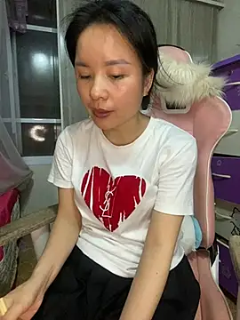 Ivy Trix2 online show from 04-10-26, 02:11