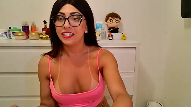 Snapshot of dolljessica chatting on 07-27-26, 05:36 dolljessica online show from 07-27-26, 05:36