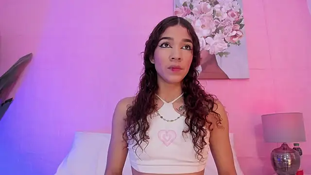 Snapshot of evelyn__rose1 chatting on 02-26-26, 06:29 evelyn rose1 online show from 02-26-26, 06:29