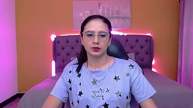 Snapshot of alexaneuer chatting on 06-02-26, 01:13 alexaneuer online show from 06-02-26, 01:13