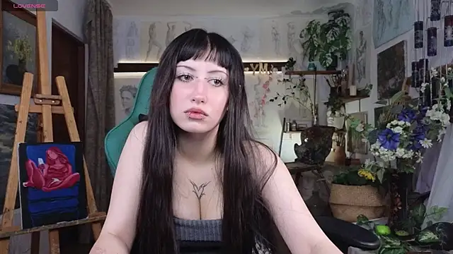 Snapshot of EffieMeowley chatting on 05-31-26, 07:04 EffieMeowley online show from 05-31-26, 07:04