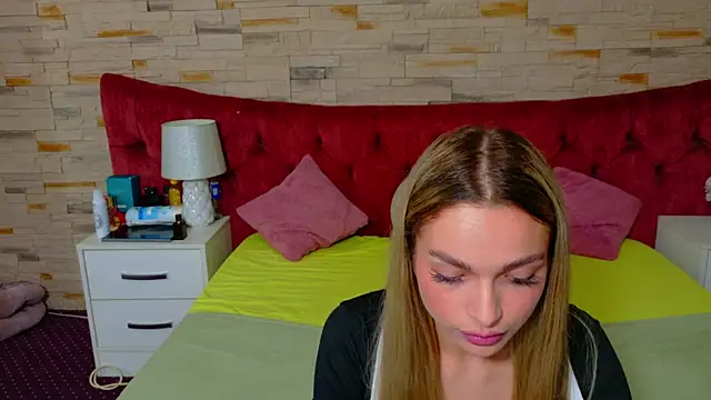 LannaSkyy online show from 03-20-26, 08:03