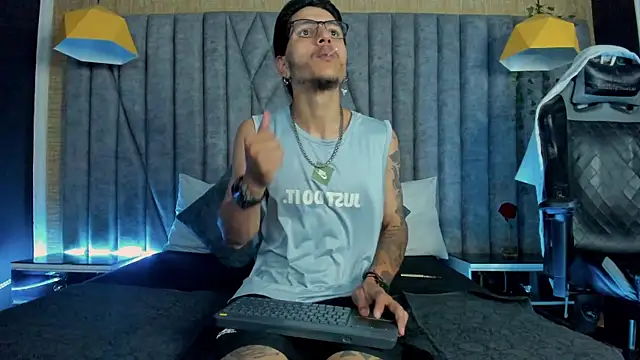 DanteLuxx online show from 03-01-26, 11:18