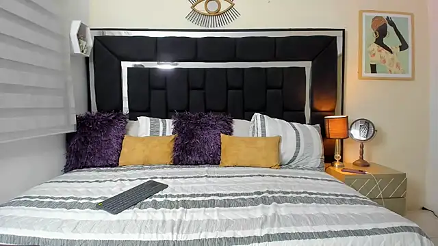 Tiana moon online show from 04-06-26, 02:09