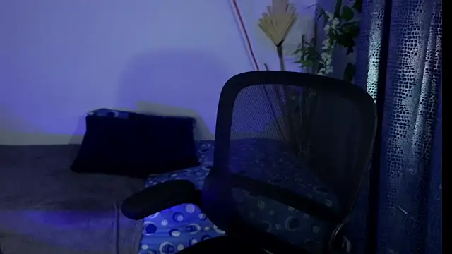 noah millerx online show from 04-21-26, 04:41