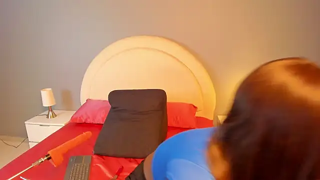 zoepinkett online show from 04-24-26, 04:04