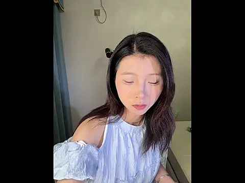 Y--F--LOVE online show from 03-31-26, 03:23