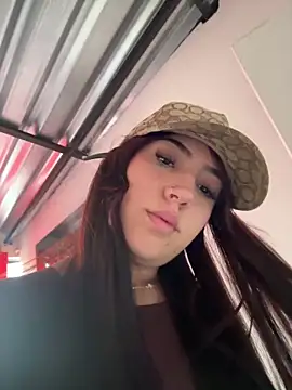 Munequita med44 online show from 03-25-26, 12:11