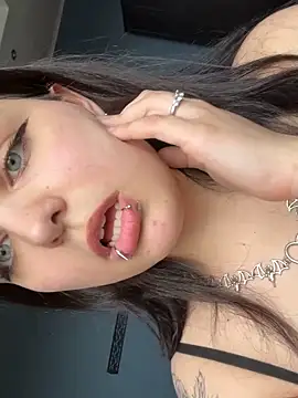 Snapshot of Emily_Chewits chatting on 03-04-26, 12:33 Emily Chewits online show from 03-04-26, 12:33