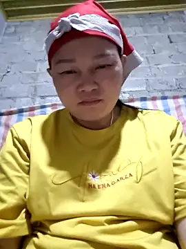 Snapshot of phay79 chatting on 05-20-26, 01:06 phay79 online show from 05-20-26, 01:06