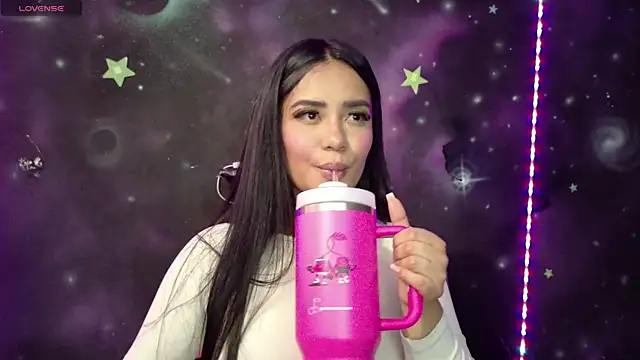Snapshot of ValentinaRojass_ chatting on 05-08-26, 05:07 ValentinaRojass online show from 05-08-26, 05:07